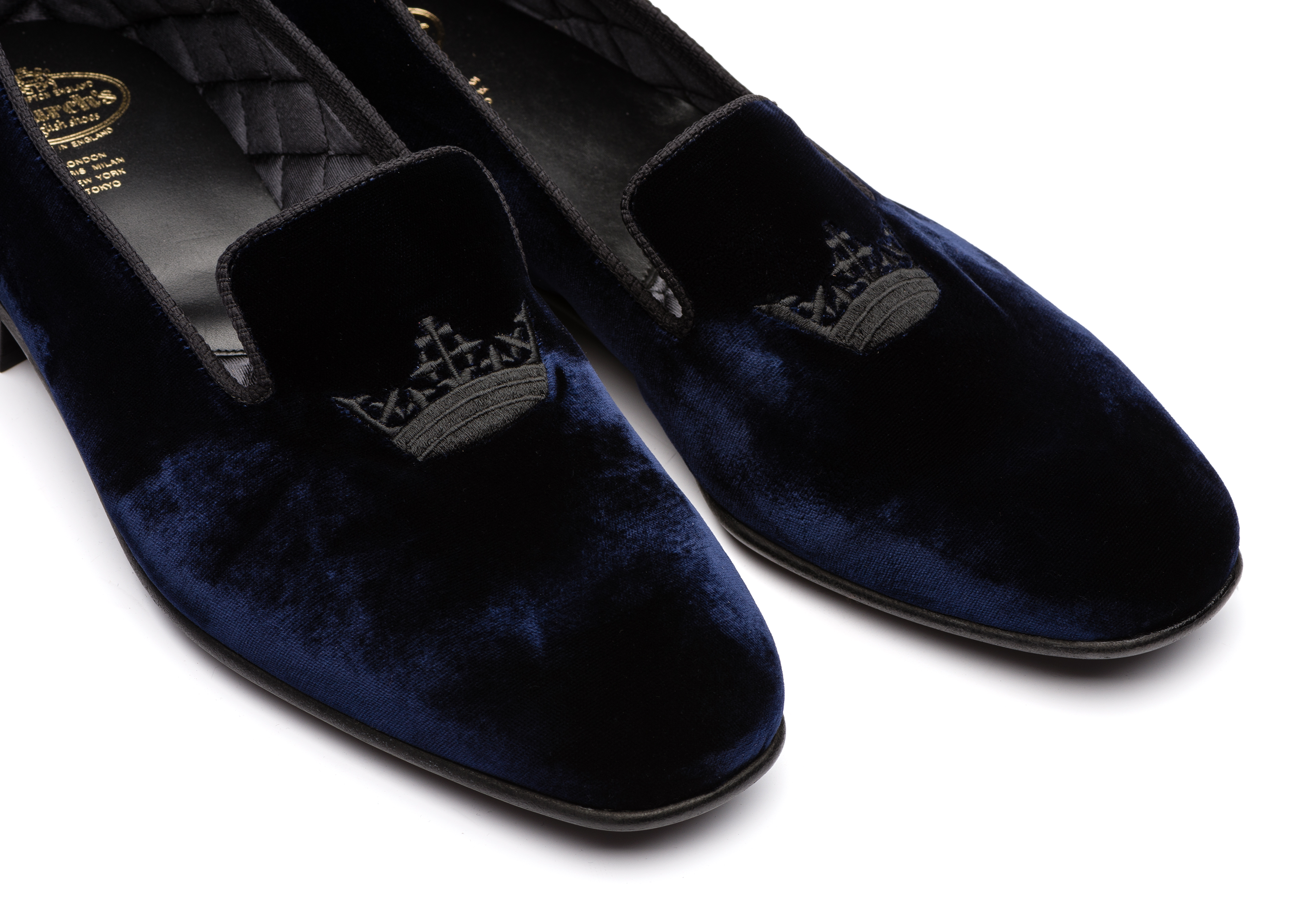 Velvet best sale crown slippers