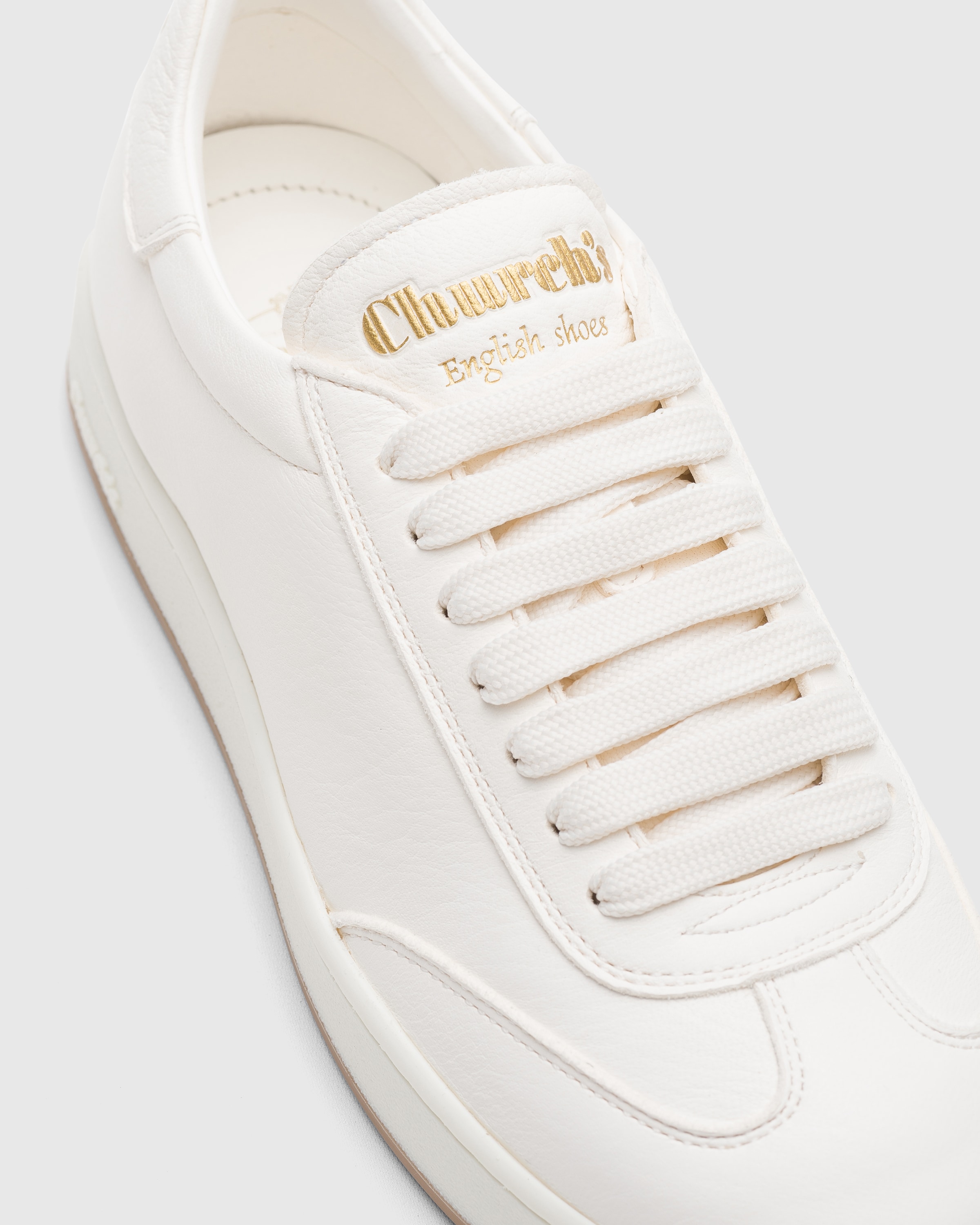 最高級 Deerskin Ivory Sneaker Church's | スニーカー
