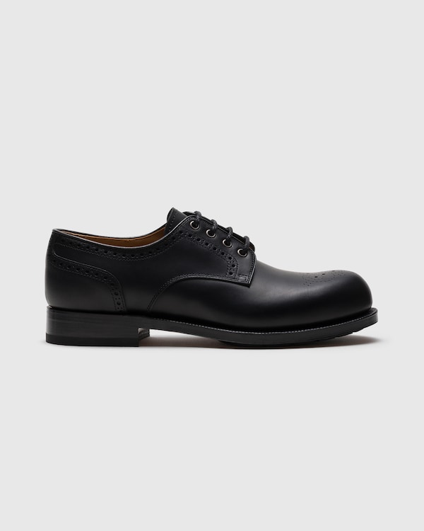 Derby Brogue in Pelle di Vitello Pull-up
