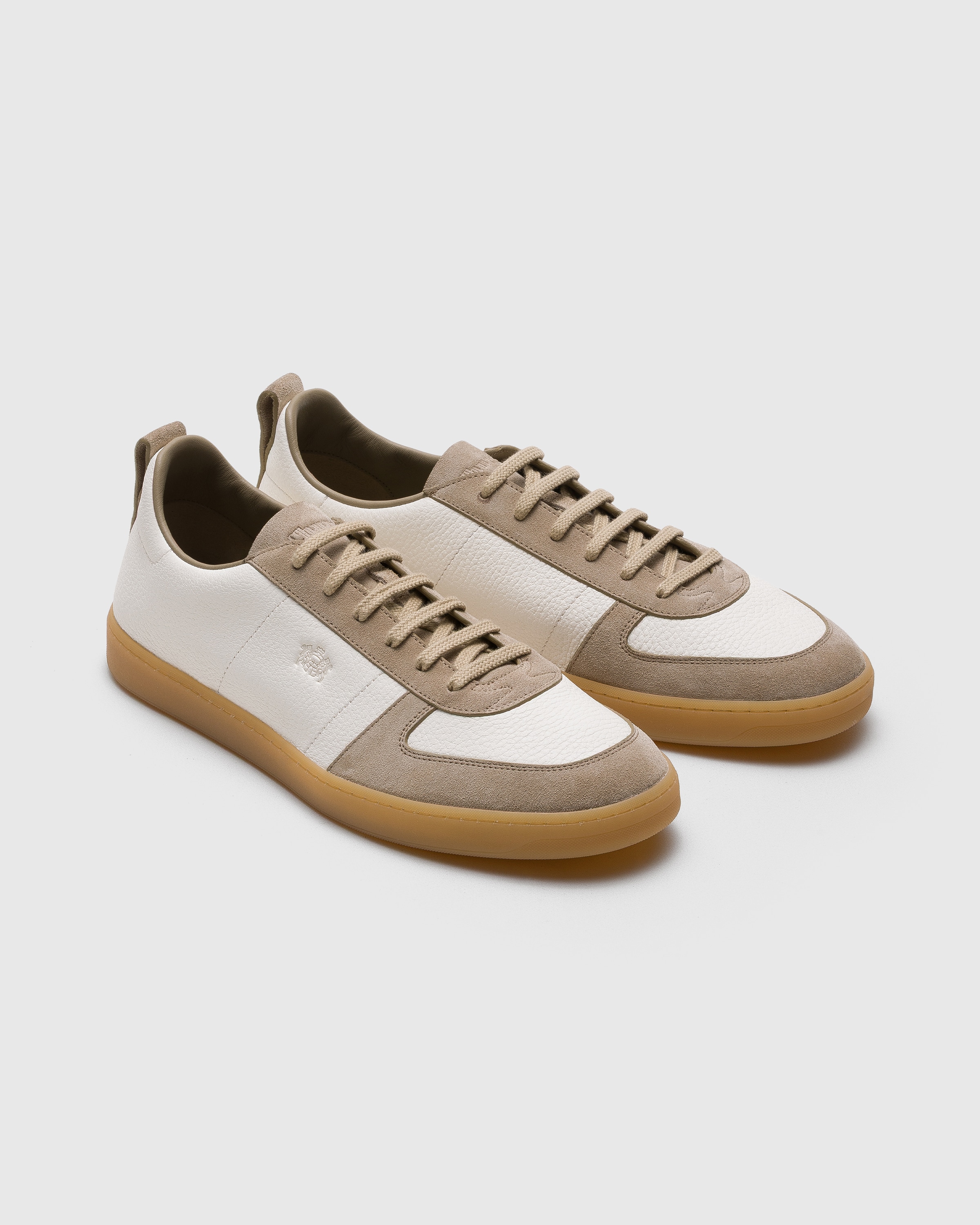 Basket en daim et veau velours