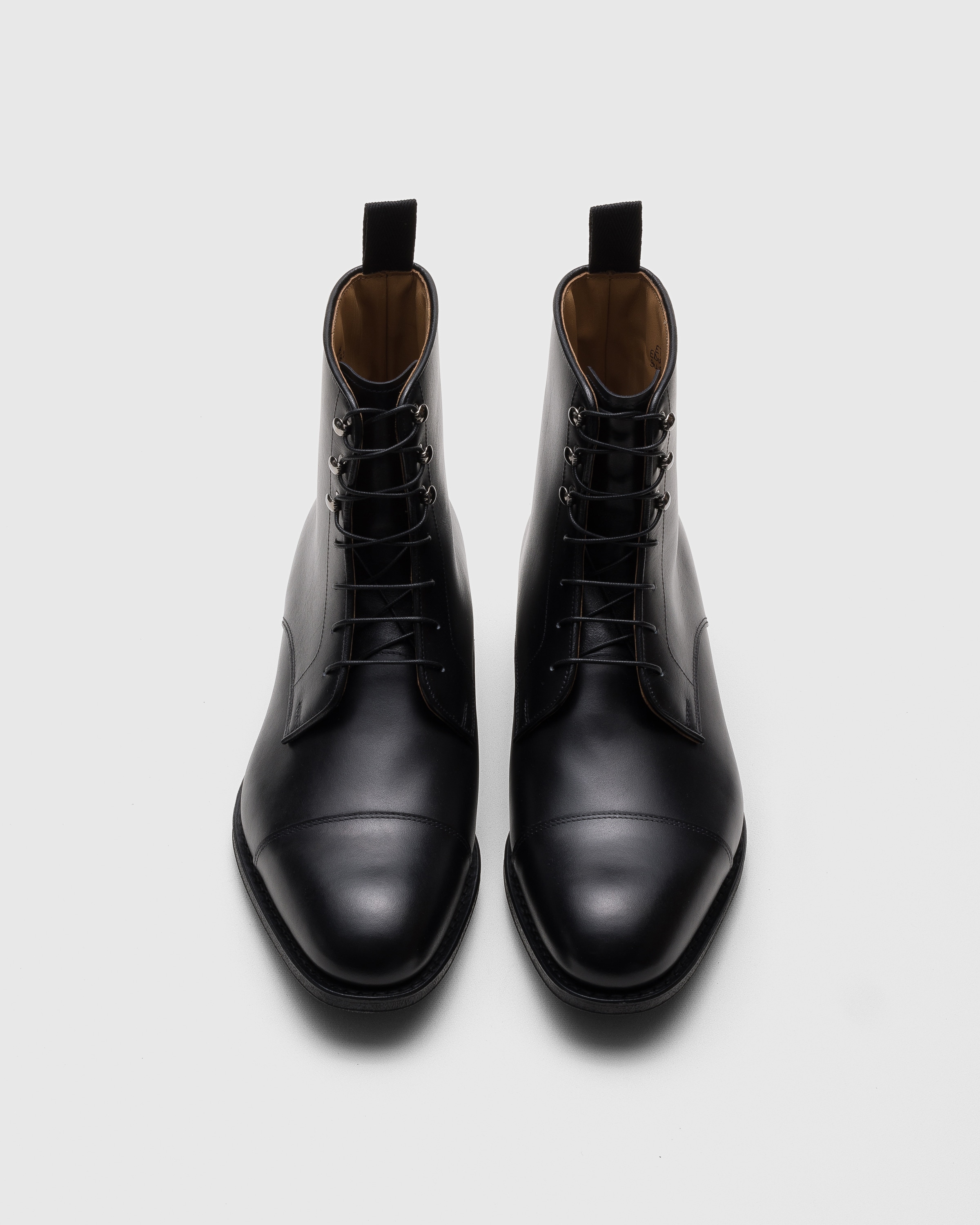 ブラック カーフレザー ブーツ | Church's